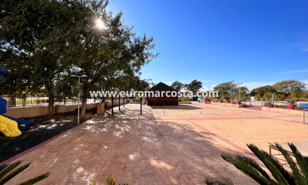 Sale - Apartment / flat - Guardamar del Segura