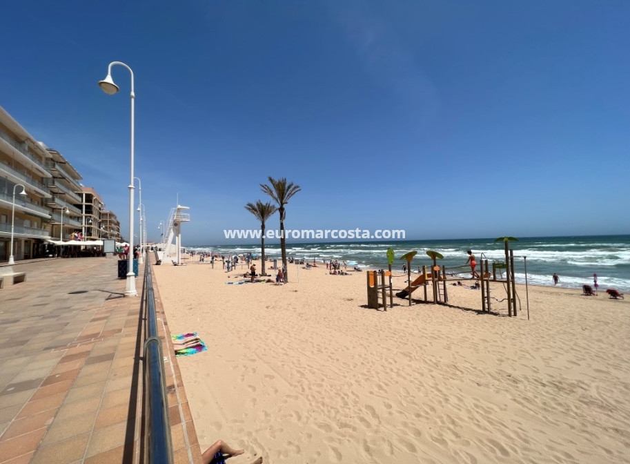 Sale - Apartment / flat - Guardamar del Segura