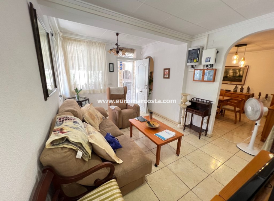 Sale - Chalet - San Fulgencio