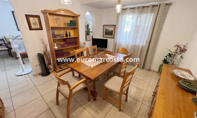 Sale - Chalet - San Fulgencio