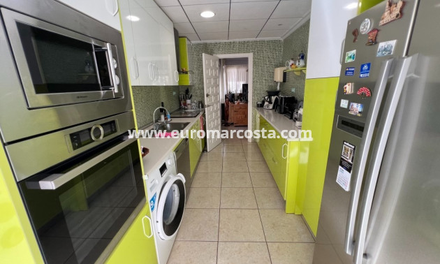 Sale - Chalet - San Fulgencio