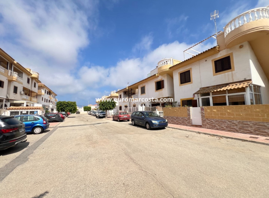 Sale - Bungalow Planta Baja - Orihuela Costa