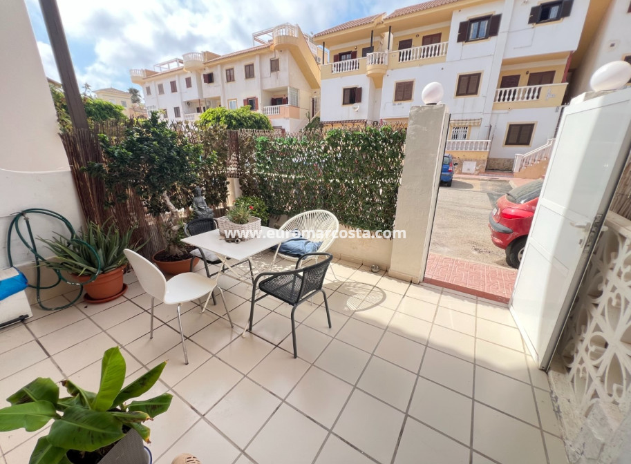 Sale - Bungalow Planta Baja - Orihuela Costa