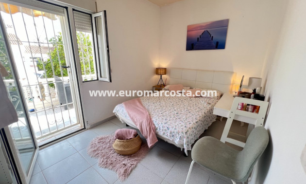 Sale - Bungalow Planta Baja - Orihuela Costa