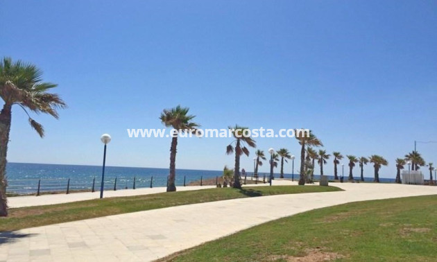 Sale - Bungalow Planta Baja - Orihuela Costa