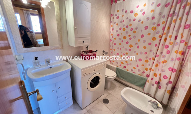 Sale - Apartment / flat - La Mata