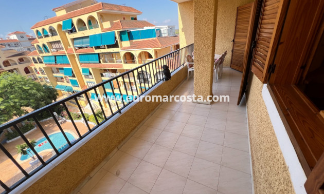 Sale - Apartment / flat - La Mata