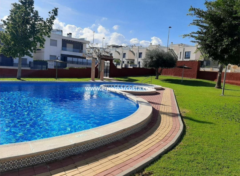 Sale - Bungalow - Orihuela Costa