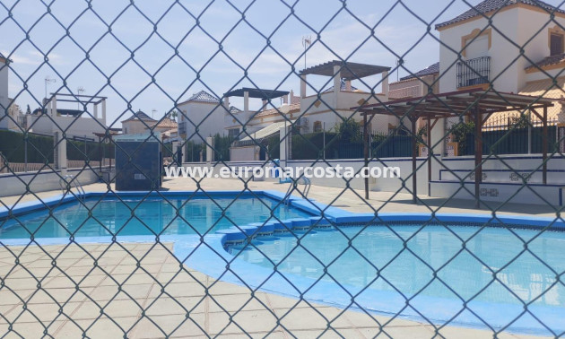 Sale - Bungalow - Torrevieja - TORREVIEJA