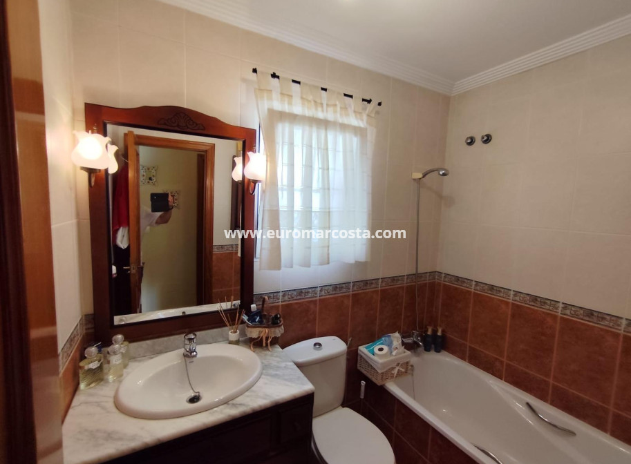 Venta - Villa - Torrevieja - La Mata