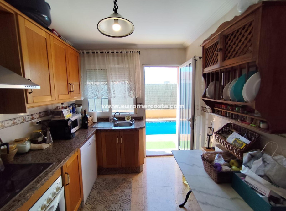 Venta - Villa - Torrevieja - La Mata