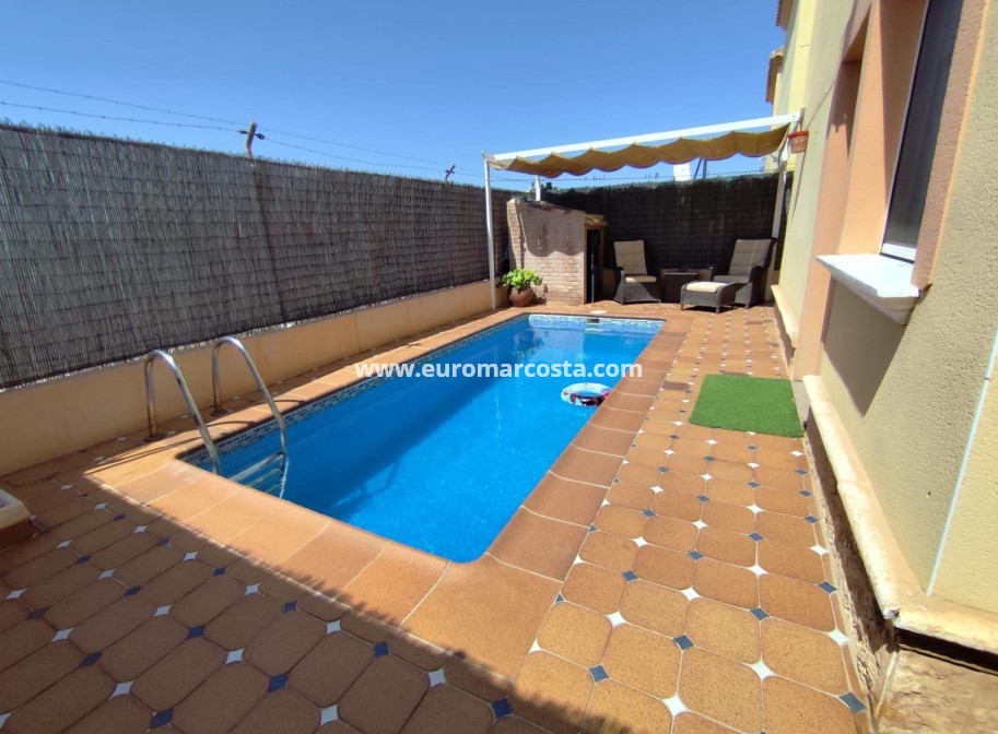 Venta - Villa - Torrevieja - La Mata