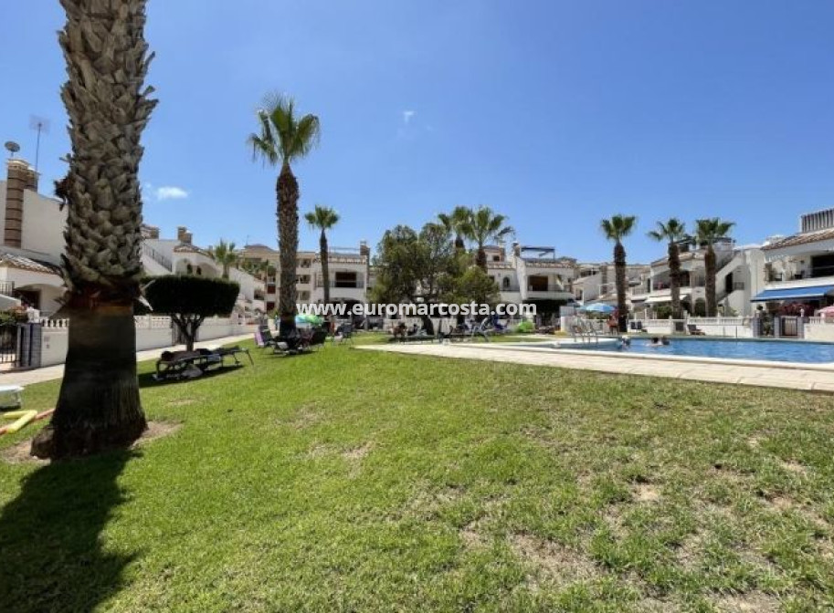 Sale - Apartment / flat - Orihuela Costa