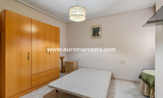 Objekte zum Wiederverkauf - Wohnung - Torrevieja - TORREVIEJA