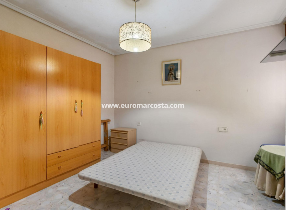 Objekte zum Wiederverkauf - Wohnung - Torrevieja - TORREVIEJA