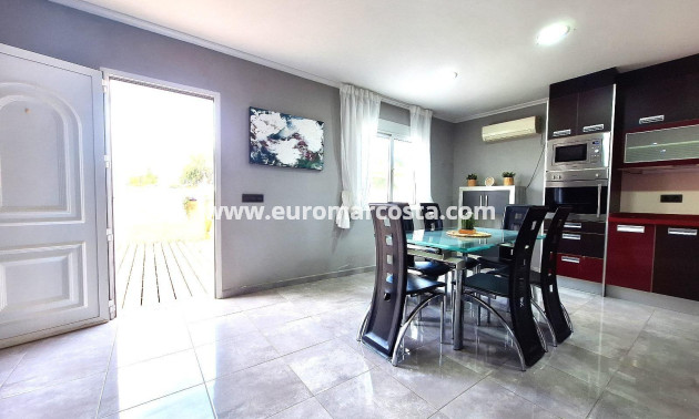 Objekte zum Wiederverkauf - Bungalow - Torrevieja - TORREVIEJA