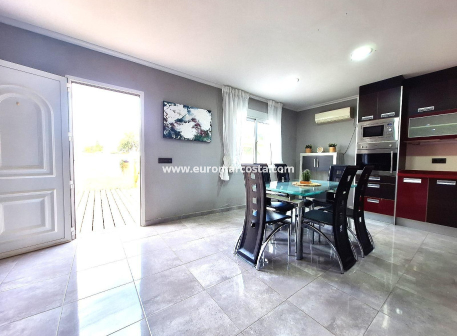 Objekte zum Wiederverkauf - Bungalow - Torrevieja - TORREVIEJA