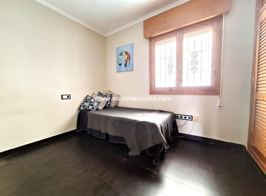 Objekte zum Wiederverkauf - Bungalow - Torrevieja - TORREVIEJA