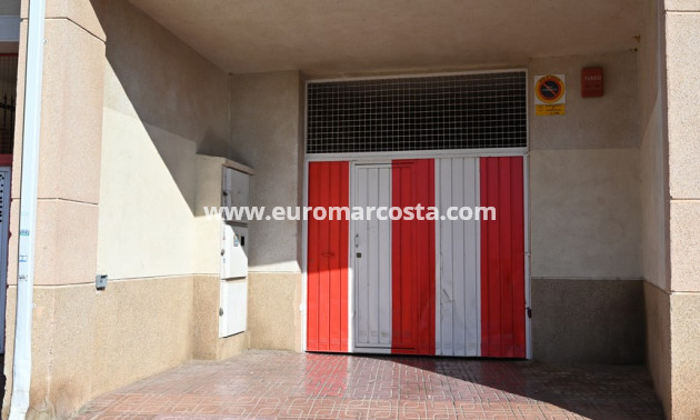 Objekte zum Wiederverkauf - Garage - Torrevieja - TORREVIEJA