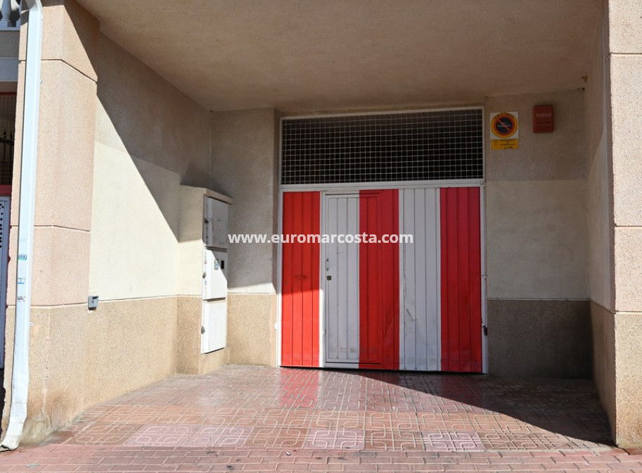 Objekte zum Wiederverkauf - Garage - Torrevieja - TORREVIEJA