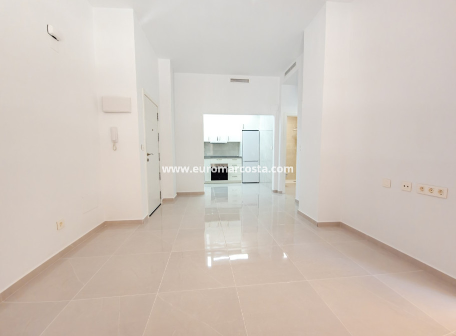 Sale - Apartment / flat - Torrevieja - TORREVIEJA