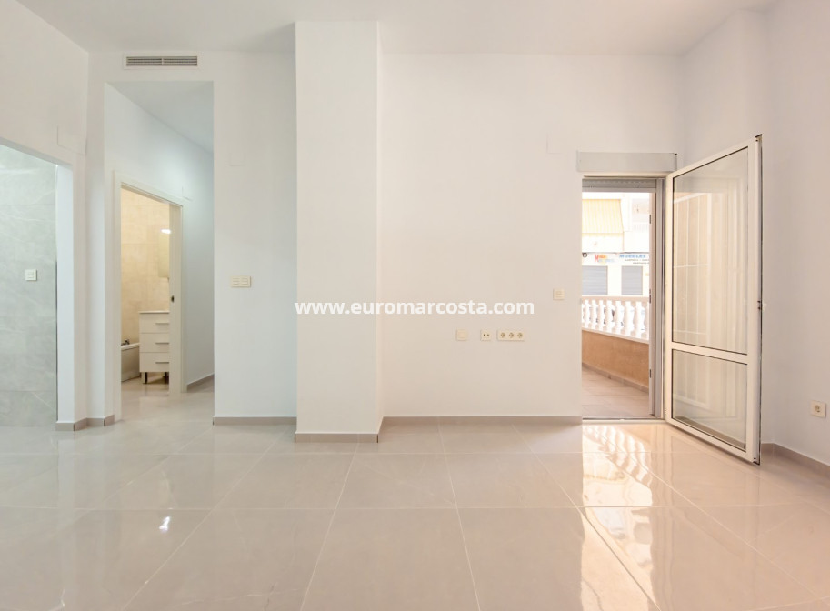 Sale - Apartment / flat - Torrevieja - TORREVIEJA