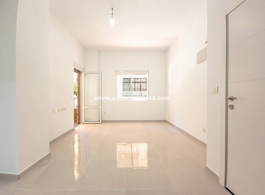 Sale - Apartment / flat - Torrevieja - TORREVIEJA