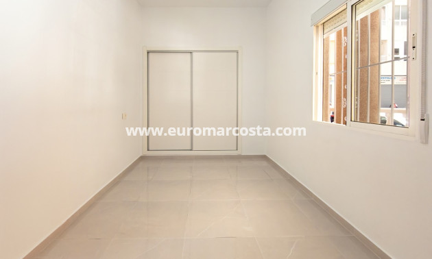 Sale - Apartment / flat - Torrevieja - TORREVIEJA