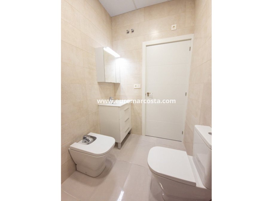 Sale - Apartment / flat - Torrevieja - TORREVIEJA