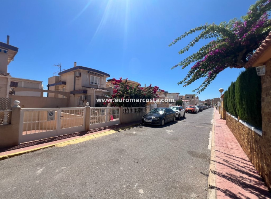 Sale - Townhouse - Guardamar del Segura