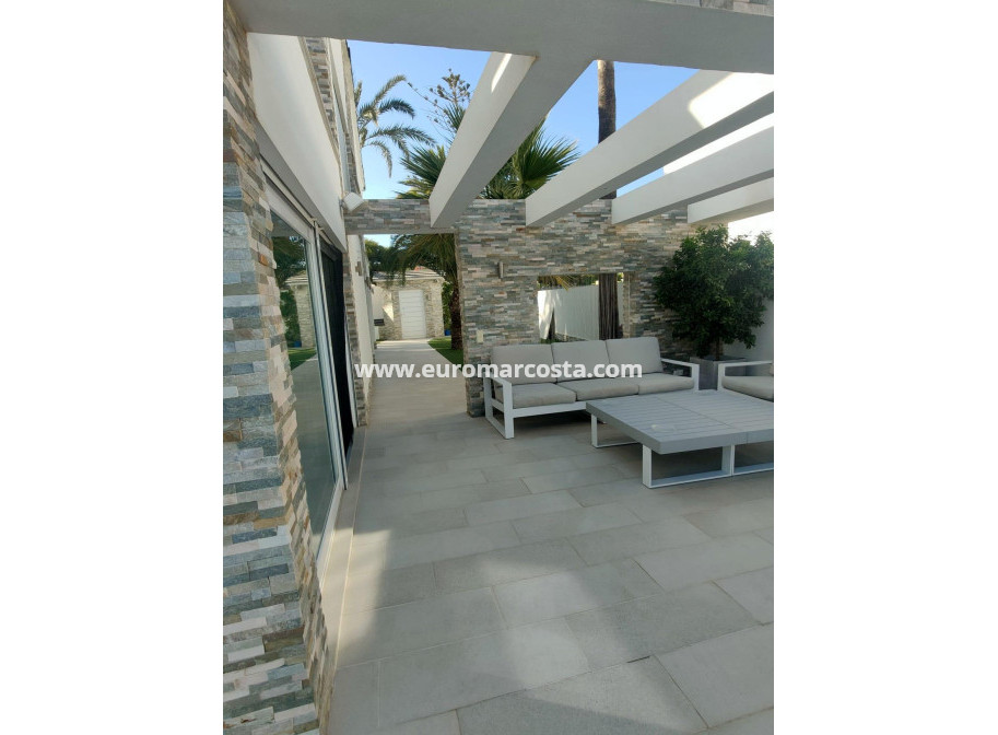 Sale - Villa - Orihuela Costa