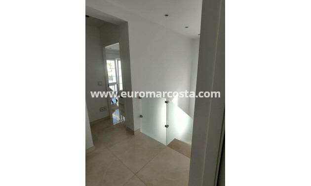 Sale - Villa - Orihuela Costa