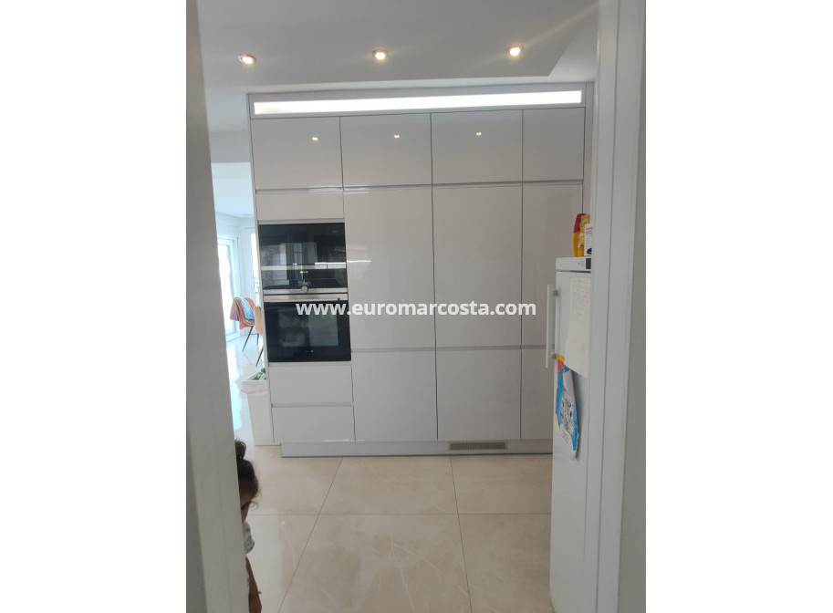 Sale - Villa - Orihuela Costa