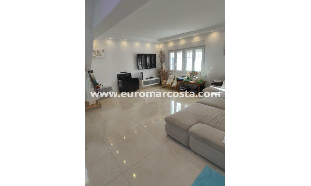 Sale - Villa - Orihuela Costa