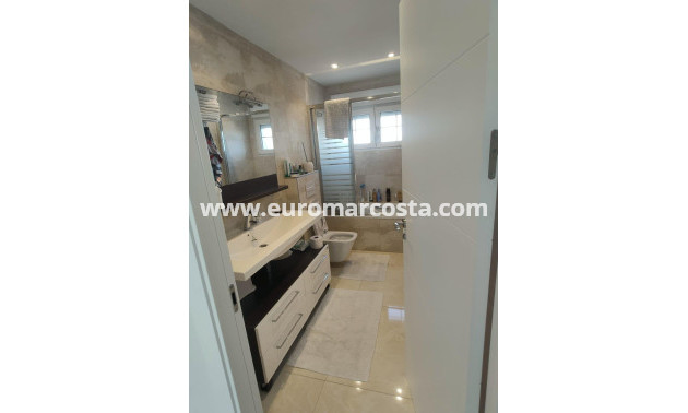 Sale - Villa - Orihuela Costa