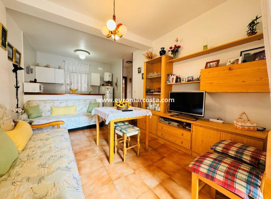 Sale - Apartment / flat - La Mata