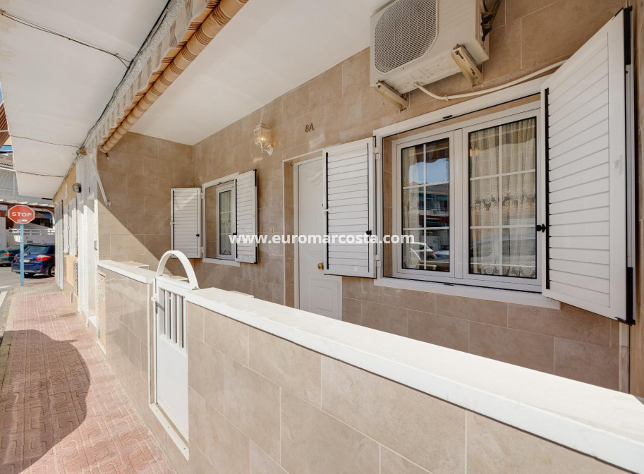 Objekte zum Wiederverkauf - Bungalow - Torrevieja - TORREVIEJA