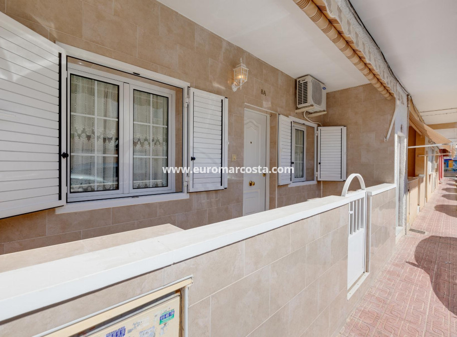 Objekte zum Wiederverkauf - Bungalow - Torrevieja - TORREVIEJA