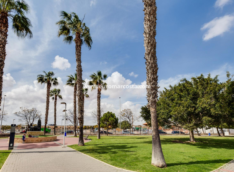 Objekte zum Wiederverkauf - Bungalow - Torrevieja - TORREVIEJA