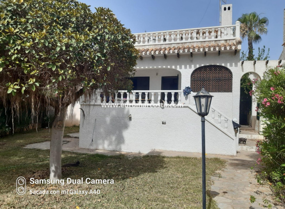 Sale - Villa - Orihuela Costa