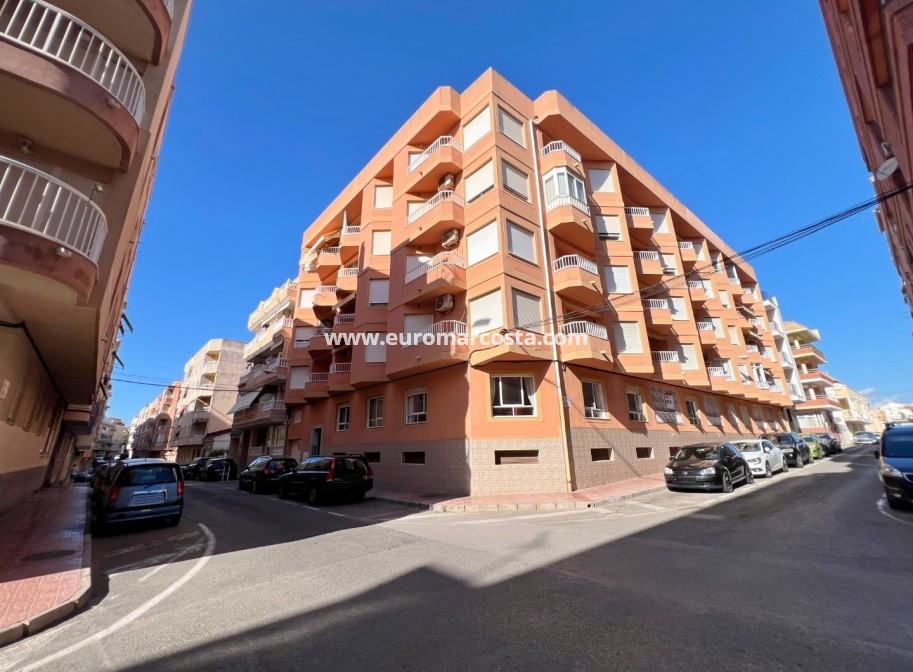 Objekte zum Wiederverkauf - Wohnung - Torrevieja - TORREVIEJA