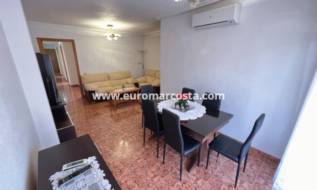 Objekte zum Wiederverkauf - Wohnung - Torrevieja - TORREVIEJA