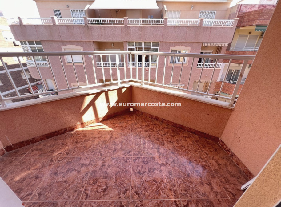 Objekte zum Wiederverkauf - Wohnung - Torrevieja - TORREVIEJA