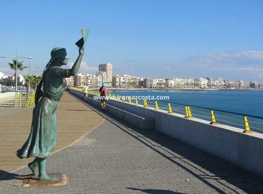 Objekte zum Wiederverkauf - Wohnung - Torrevieja - TORREVIEJA