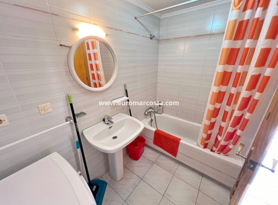 Sale - Apartment / flat - La Mata