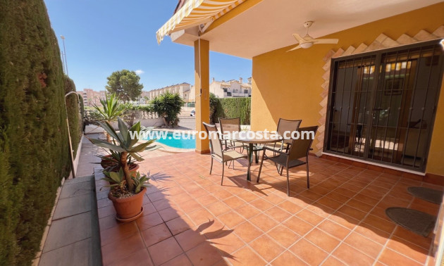 Venta - Chalet - Guardamar del Segura - raso