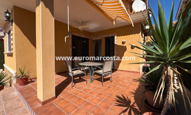 Venta - Chalet - Guardamar del Segura - raso