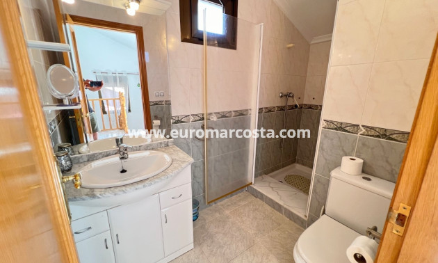 Venta - Chalet - Guardamar del Segura - raso