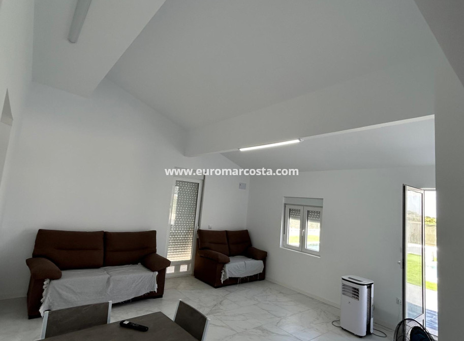 Venta - Villa - Almoradi - Heredades