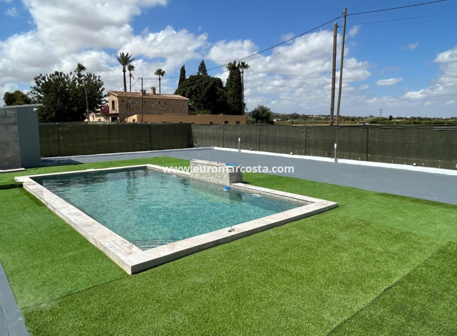 Venta - Villa - Almoradi - Heredades